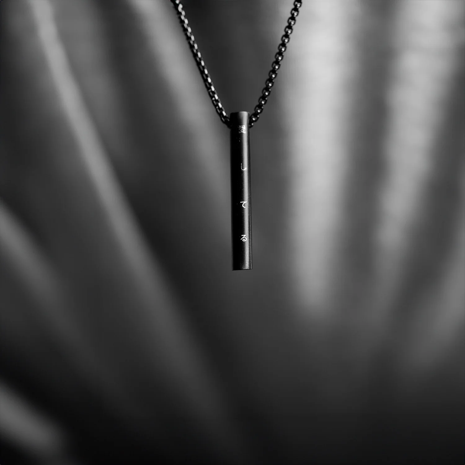 Affection Minimal Barrel Necklace - Image 10