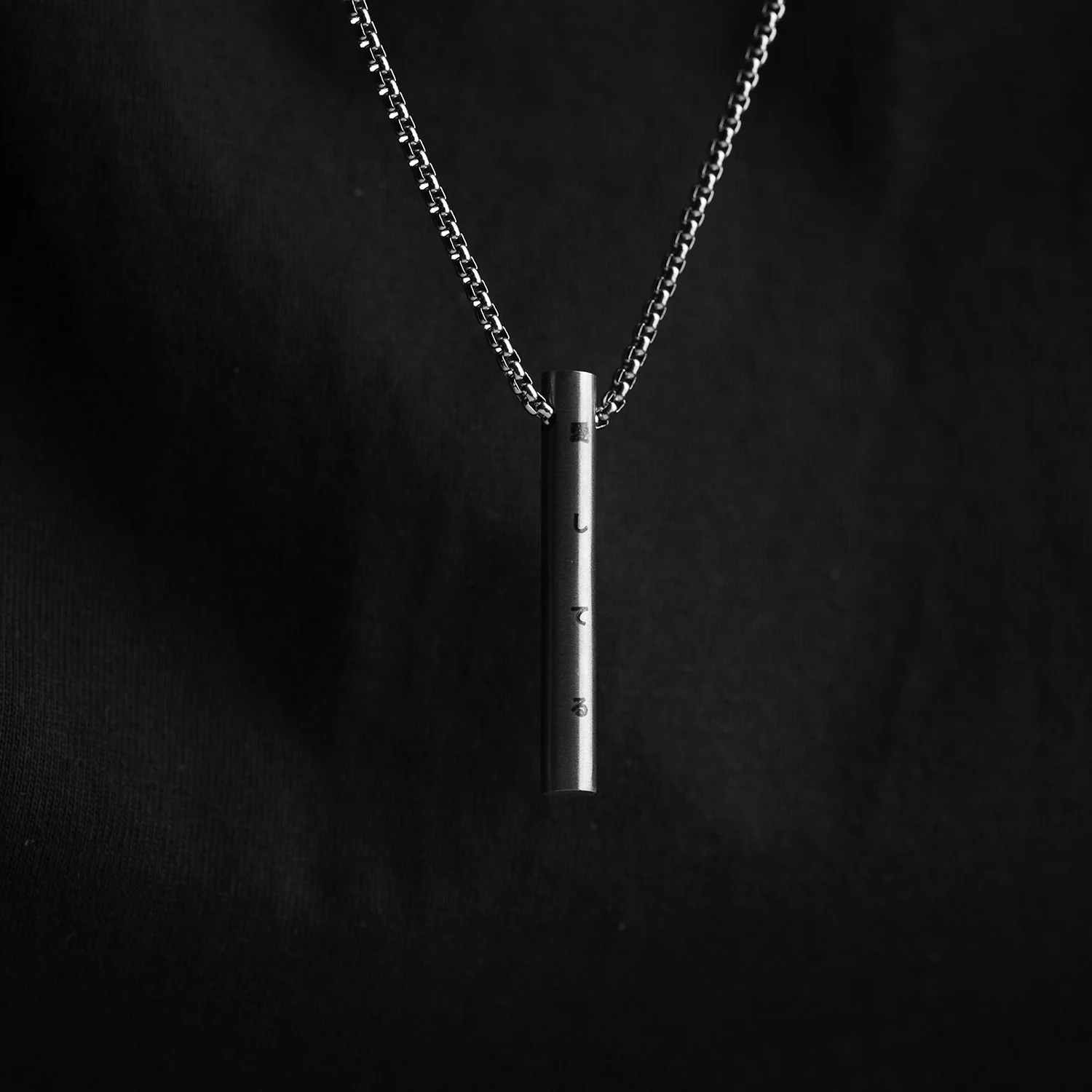 Affection Minimal Barrel Necklace - Image 14