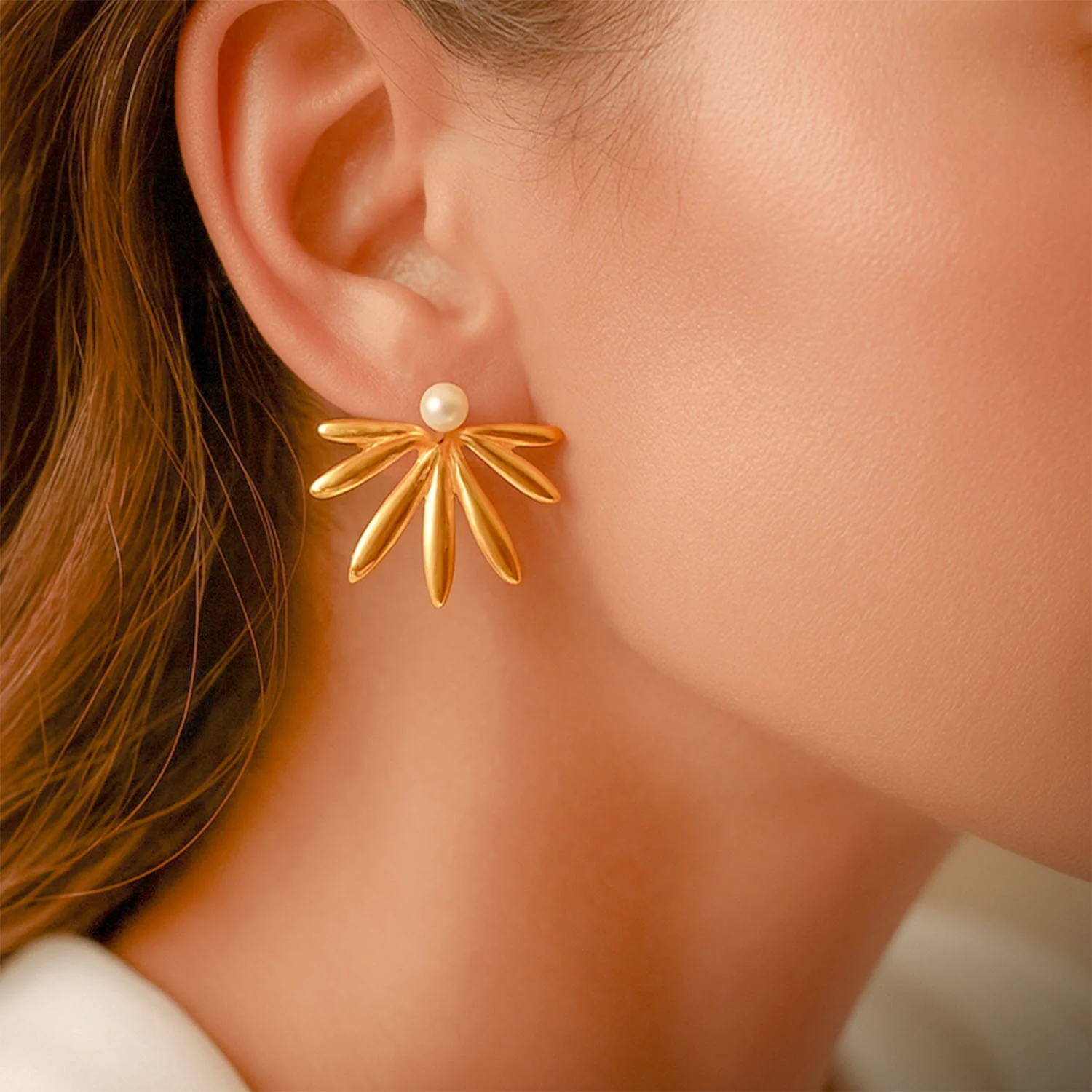 Amelie Petal Pearl 18K Gold Stud Earrings - Image 2