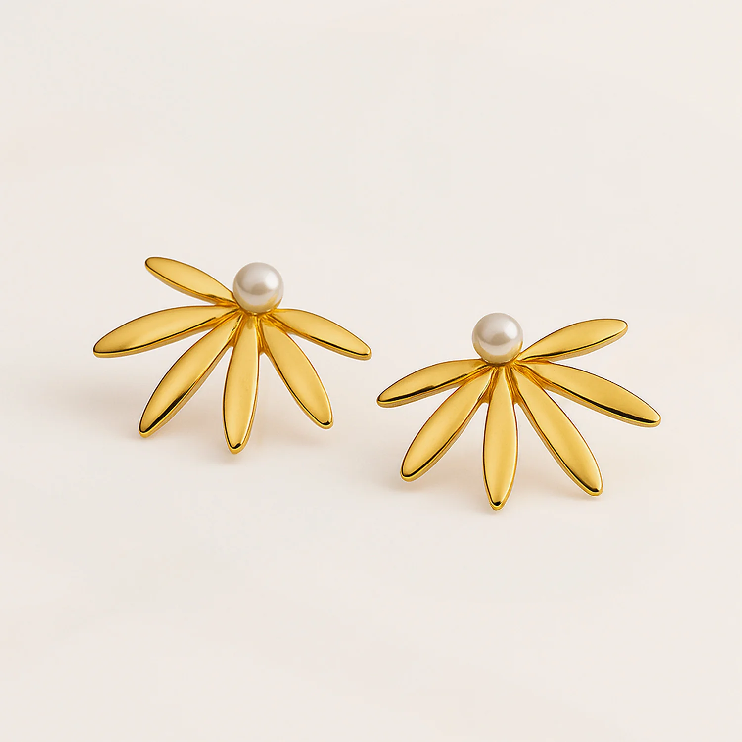 Amelie Petal Pearl 18K Gold Stud Earrings - Image 3