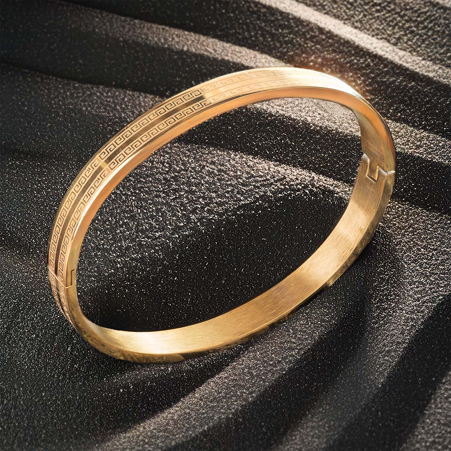 Atticus Oval Kada Bracelet - Image 12