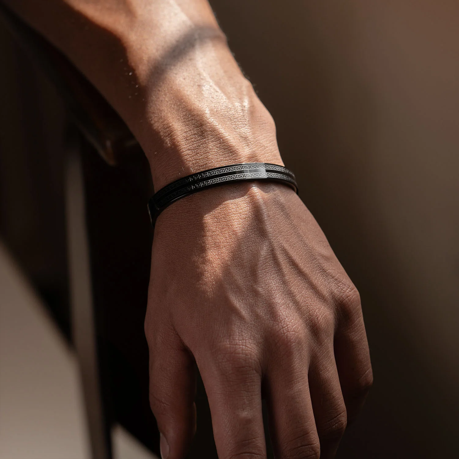 Atticus Oval Kada Bracelet - Image 2
