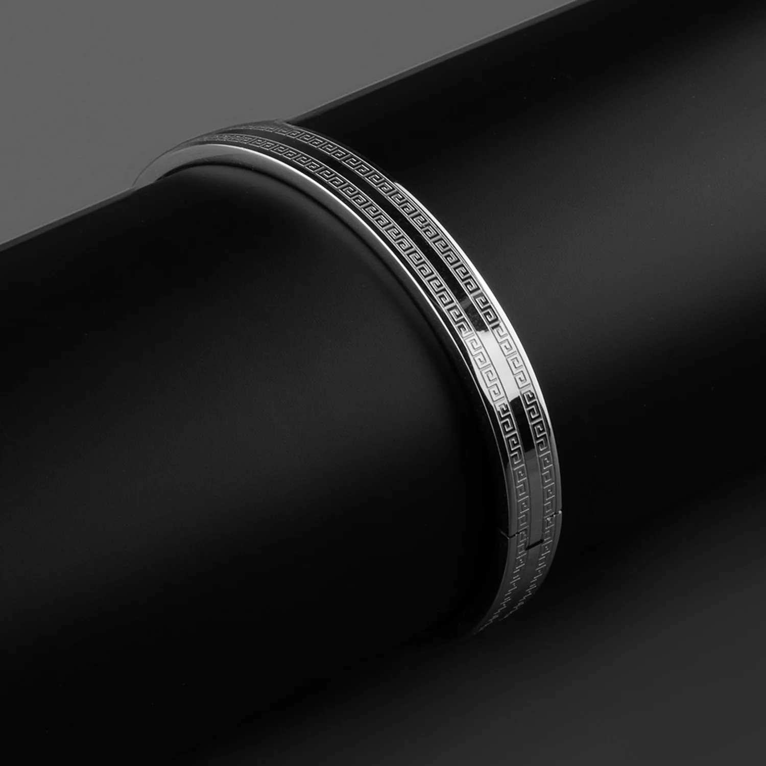 Atticus Oval Kada Bracelet - Image 6