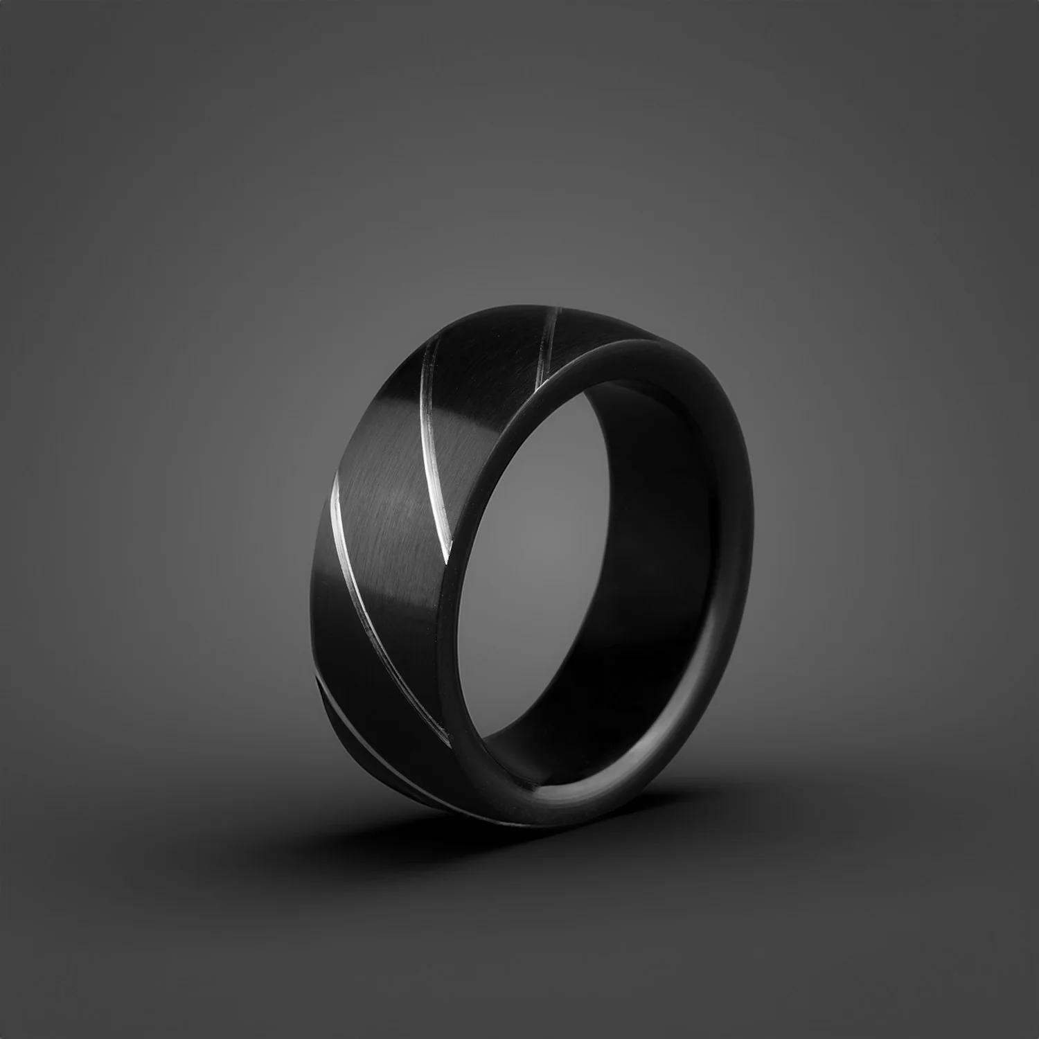 Black And Silver Spiral Ring - Image 3
