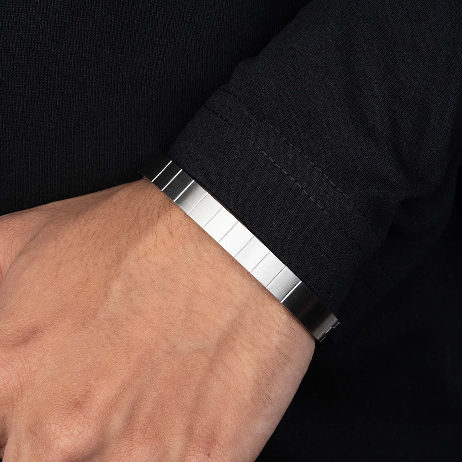 Hercules Oval Kada Bracelet - Image 9