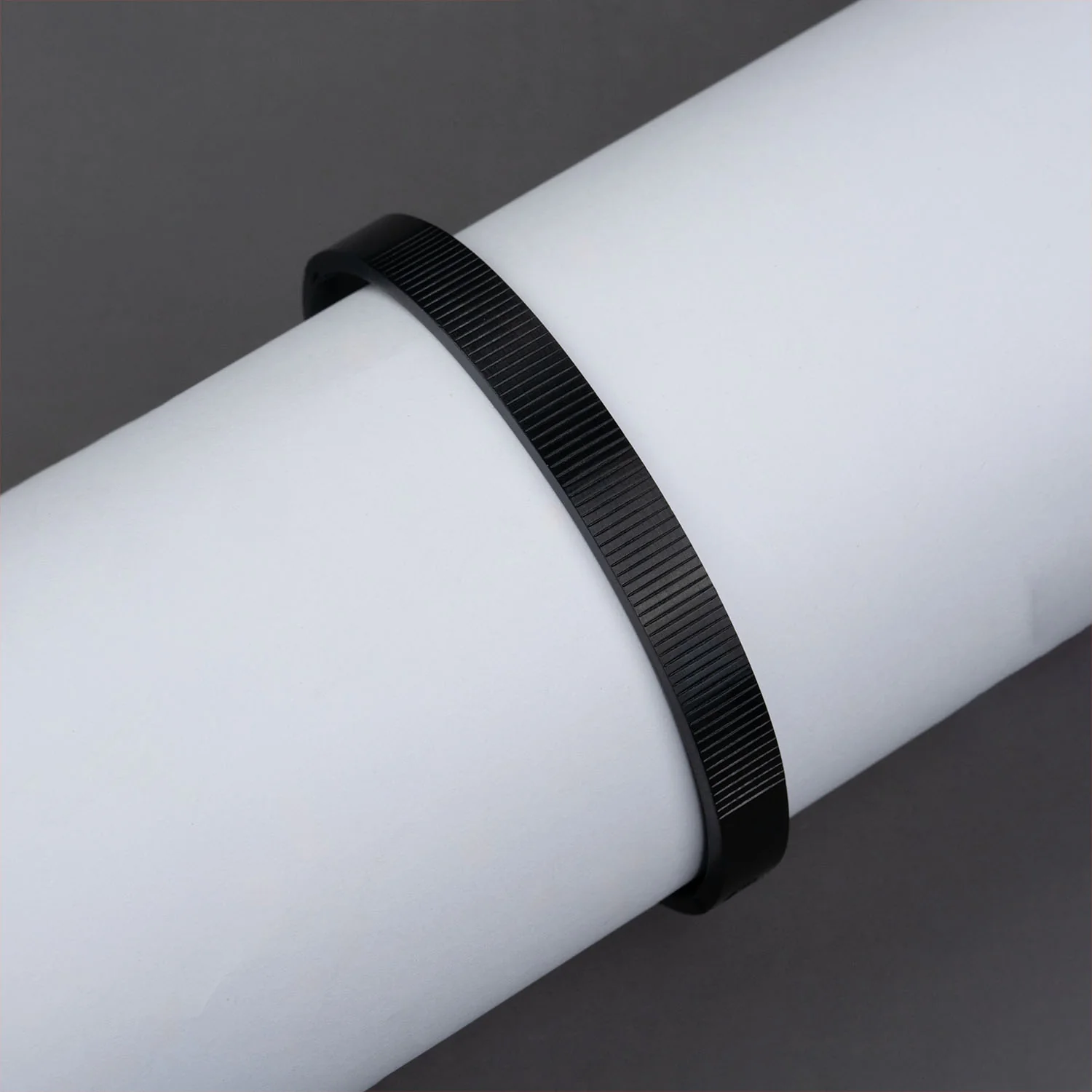 Kratos Openable Oval Kada Bracelet - Image 4