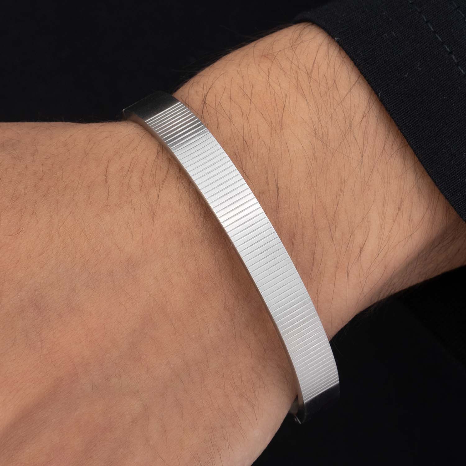 Kratos Openable Oval Kada Bracelet - Image 9