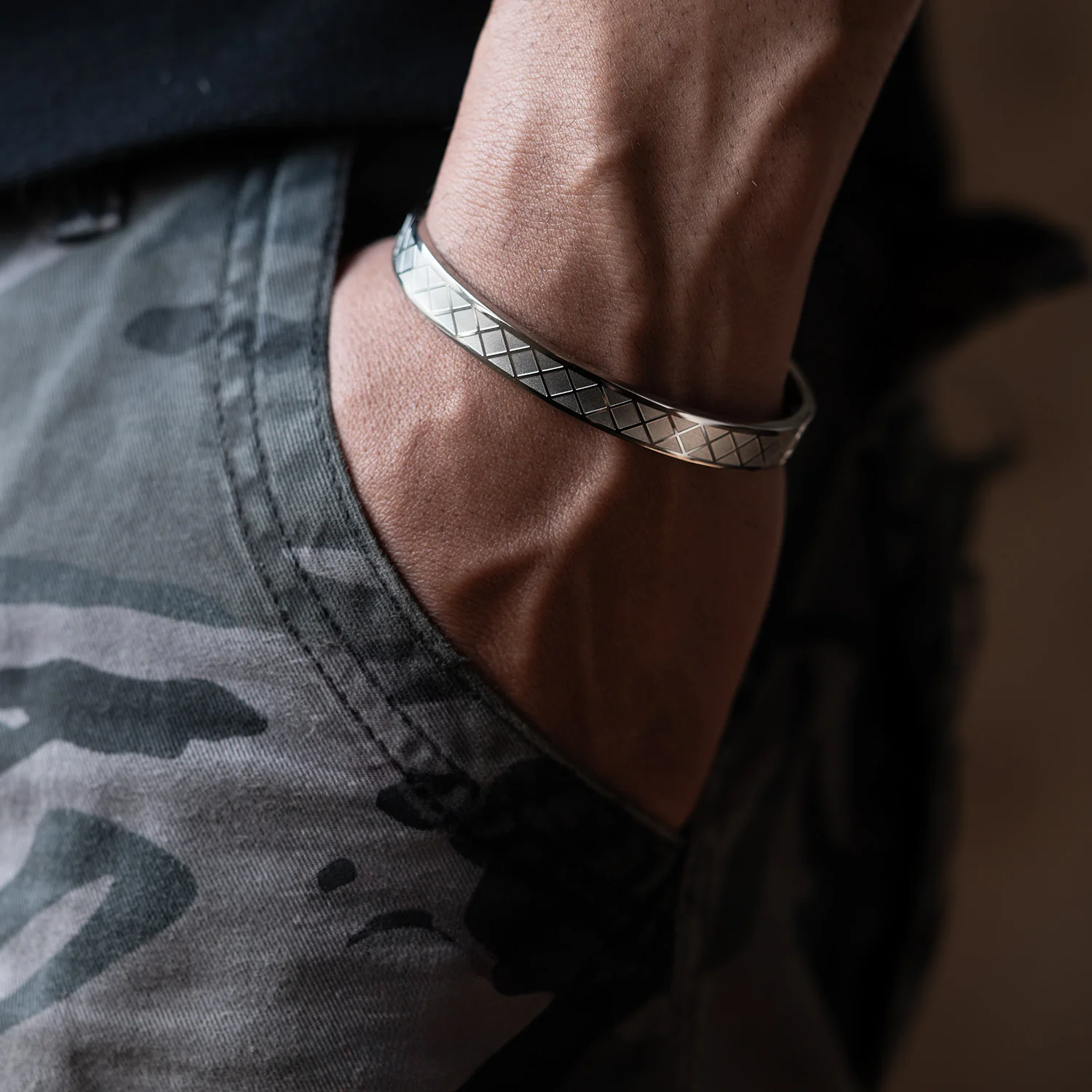 Caesar Oval Kada Bracelet - Image 7