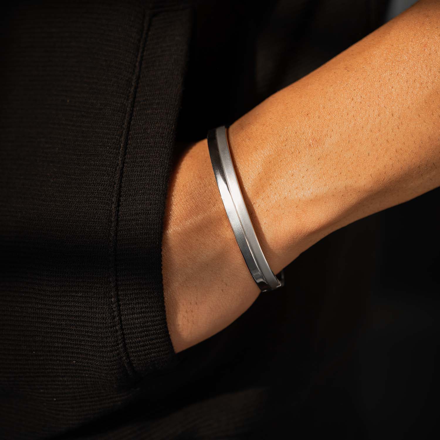 Dual Finish Oval Kada Bracelet - Image 15