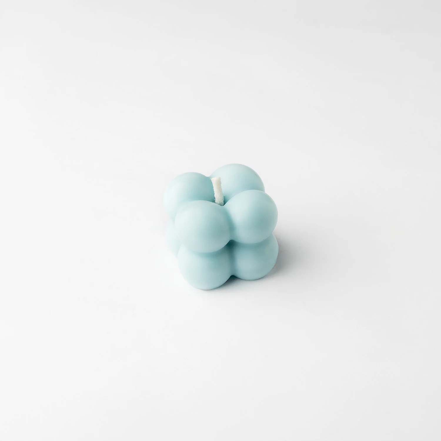 Fresh Water & Lavender Scented Mini Bubble Candles - Image 3