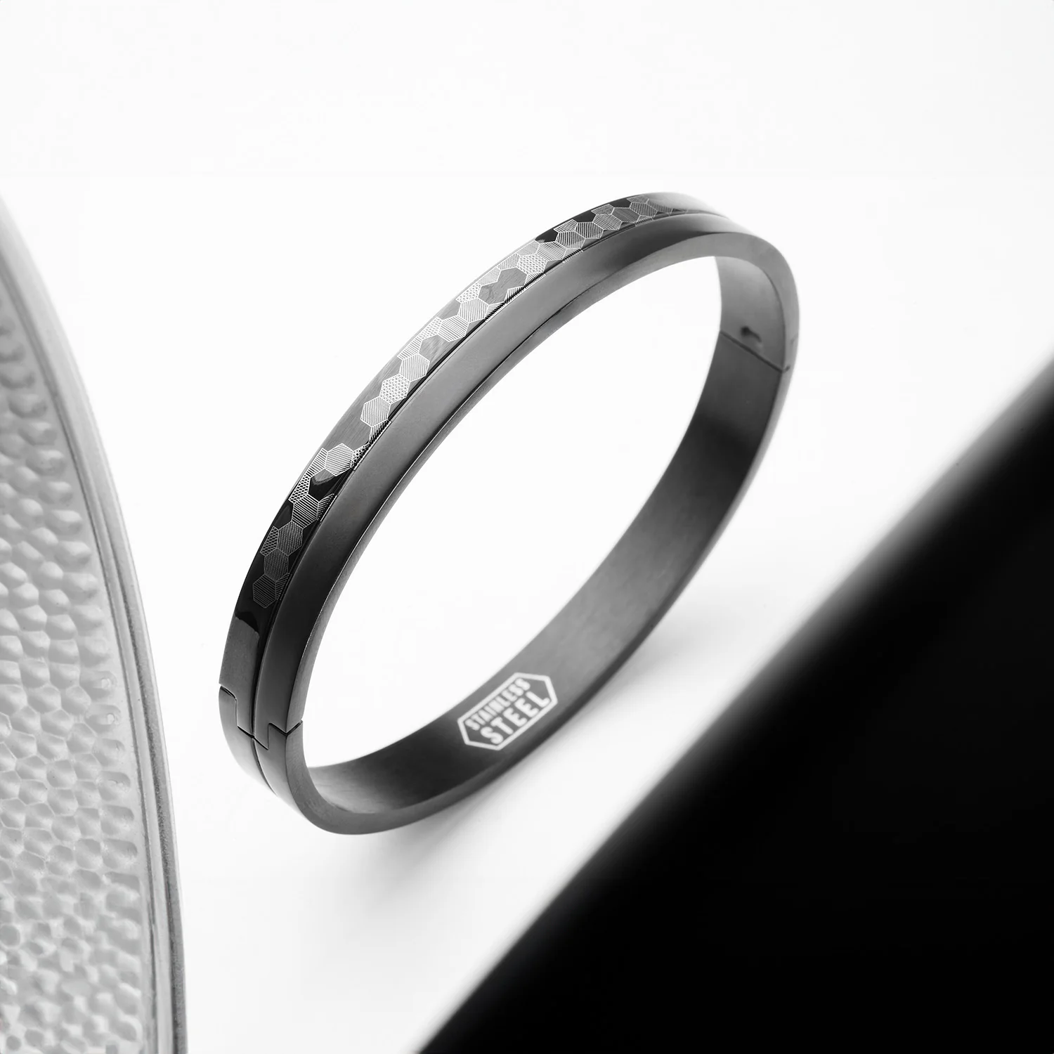 Hex Matrix Oval Kada Bracelet - Image 3