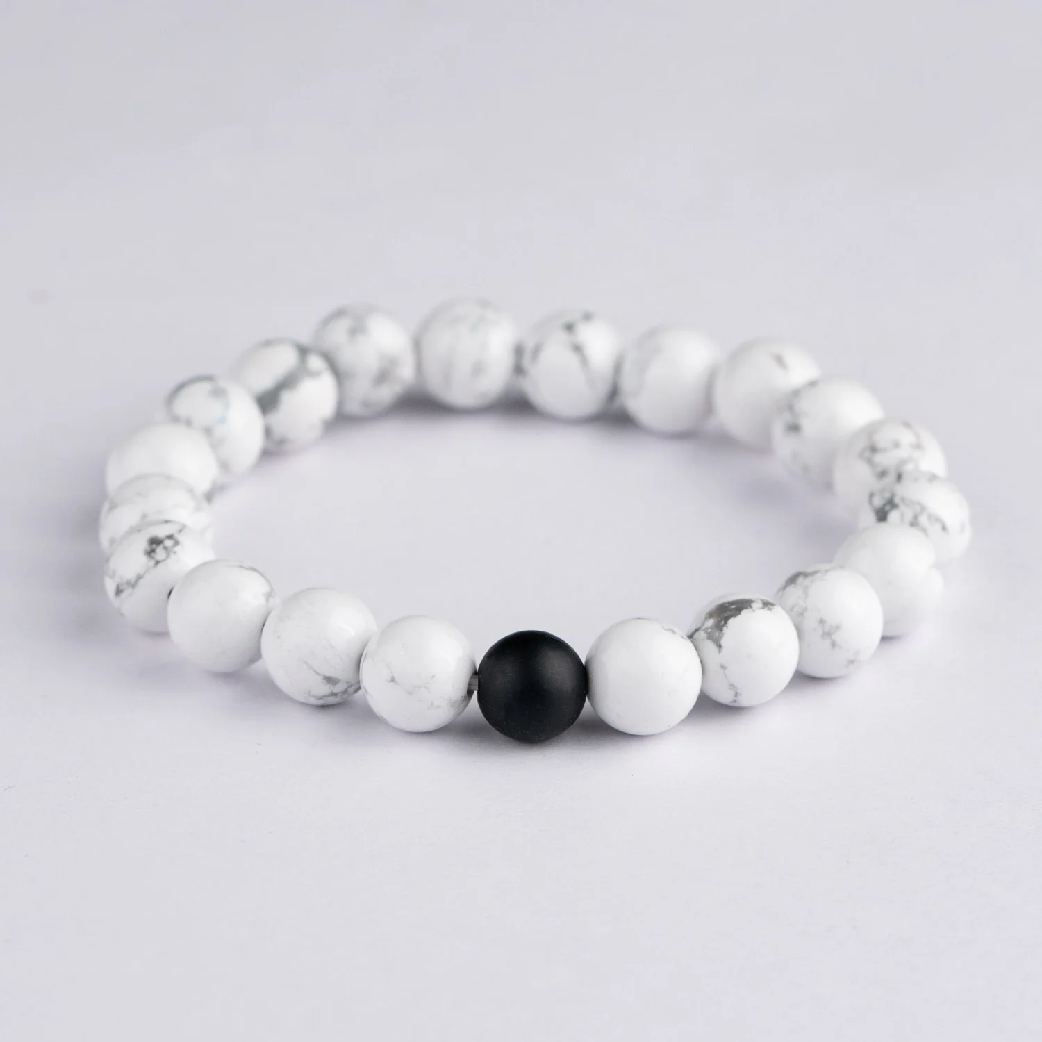 Poise Howlite and Black Onyx Elastic Bracelet - Image 3