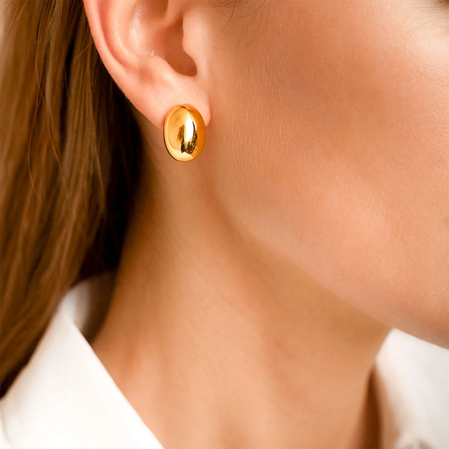 Isla Bud Teardrop 18K Gold Stud Earrings - Image 2