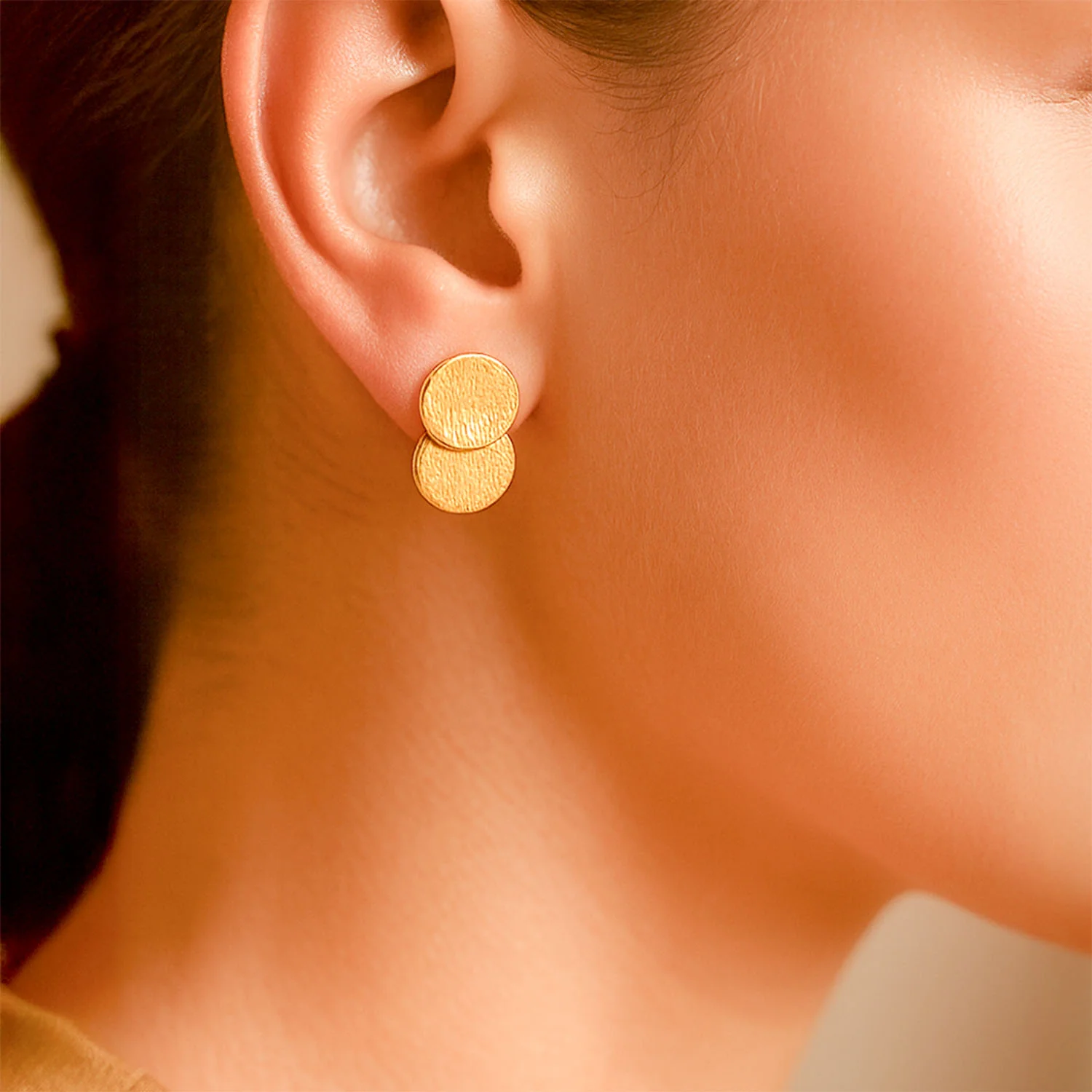 Luna Eclipse Textured 18k Gold Stud Earrings - Image 2