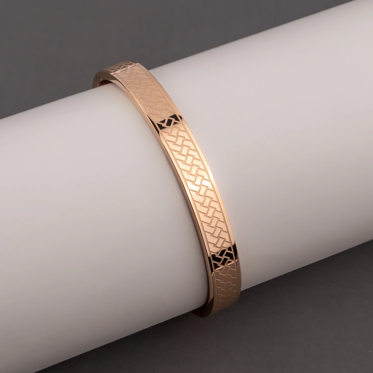 Viking Oval Kada Bracelet - Image 10