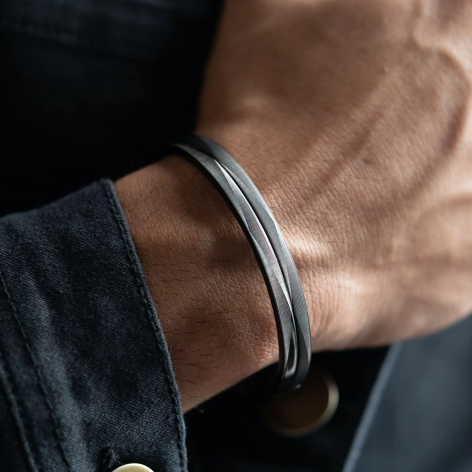 Quad Prism Oval Kada Bracelet - Image 3