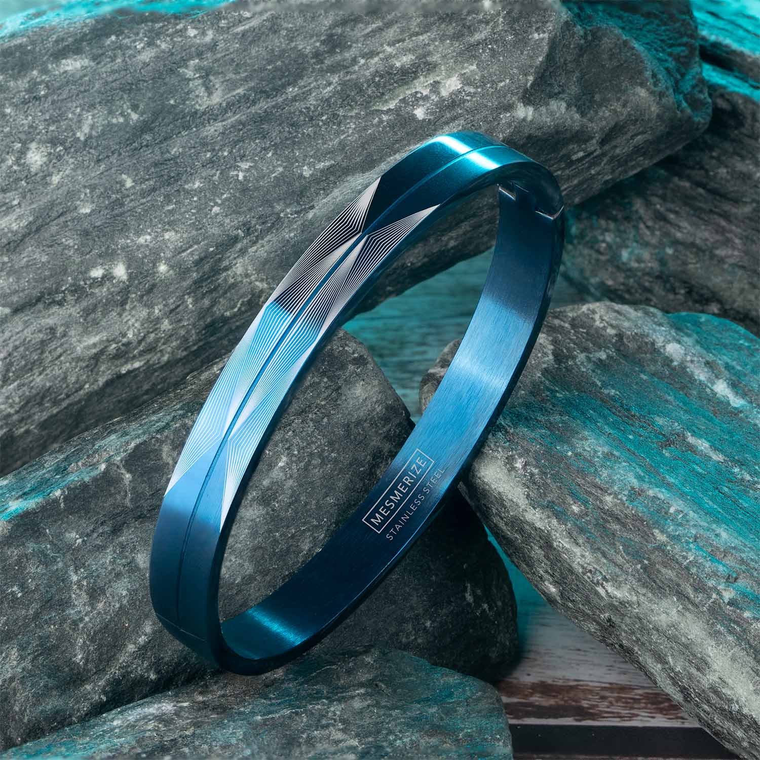 Quad Prism Oval Kada Bracelet - Image 7