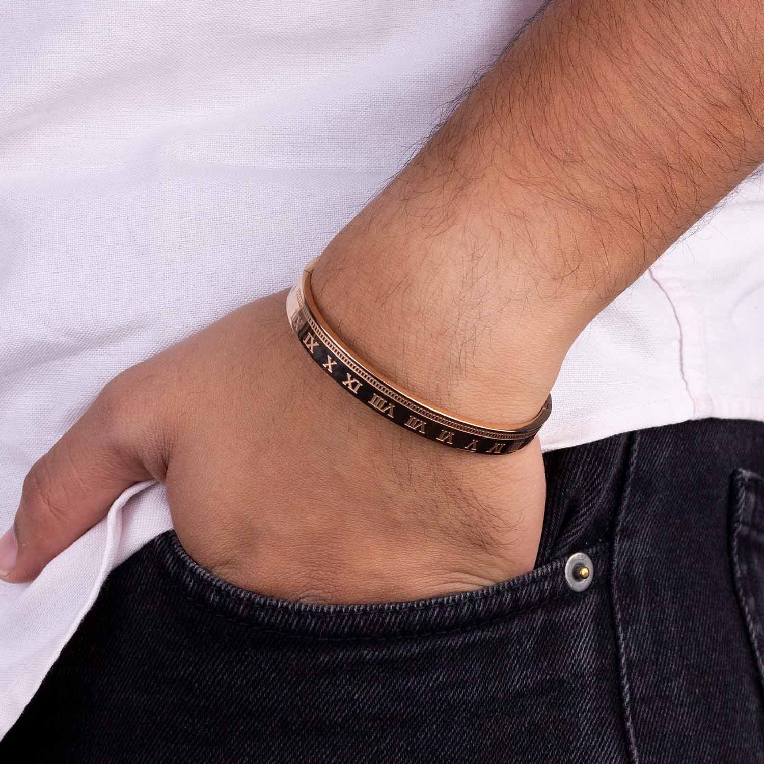 Lucius Oval Kada Bracelet - Image 9