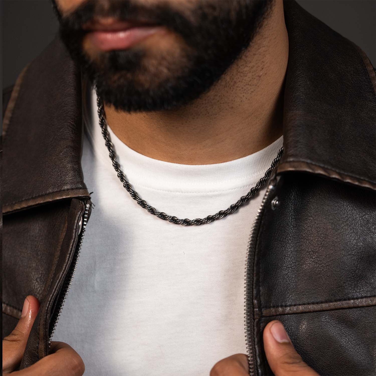 Titan Weave Chain Necklace - Image 2