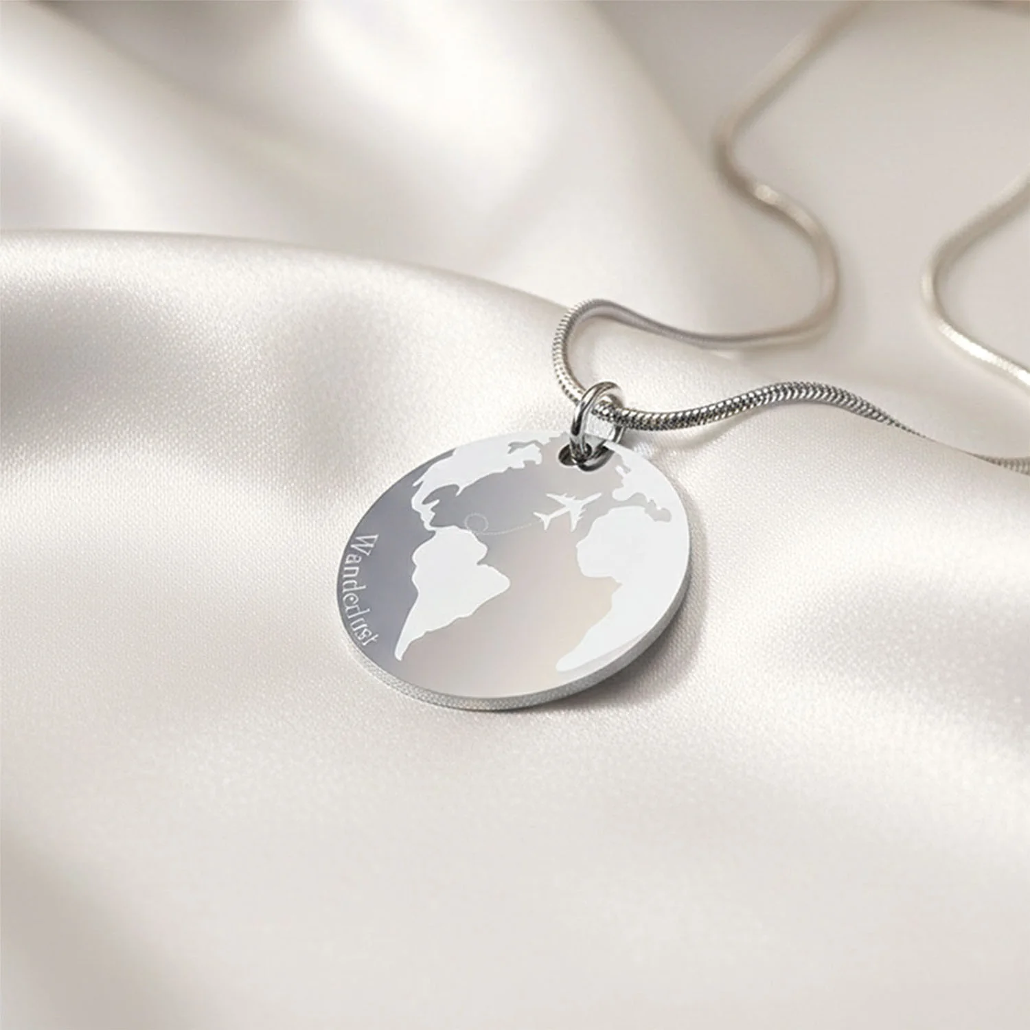 Wanderlust Circle Necklace - Image 5